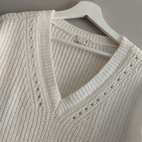 Matte Chenille V Neck Pullover Sweater - Picture 2 of 5